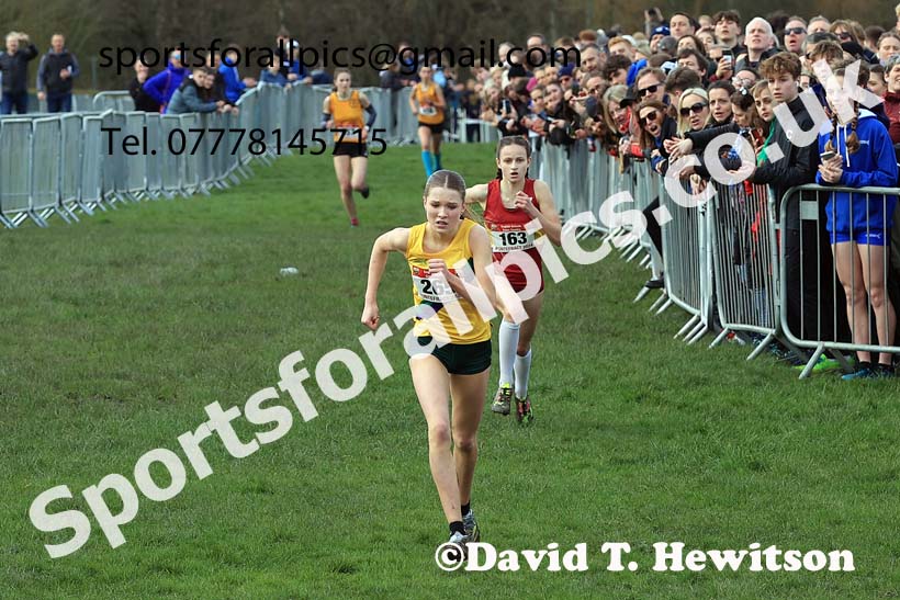 Intermediate Girls 2024 English Schools Cross Country Champs., Pontefract, March 16th.  Photo: David T. Hewitson/Sports for All Pics